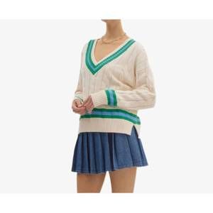 NEW STYLE USA malibu v-neck sweater in cream